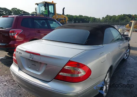 2005 Mercedes-Benz Clk 320 из США, поврежденный, VIN WDBTK65J85F150968